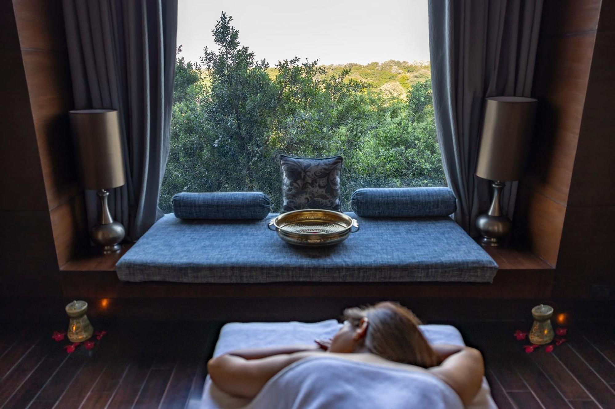 The Leela Ambience Gurugram Hotel & Residences - The Luxury Urban Sanctuary Gurgaon Eksteriør bilde Spa at The Westin Athens
