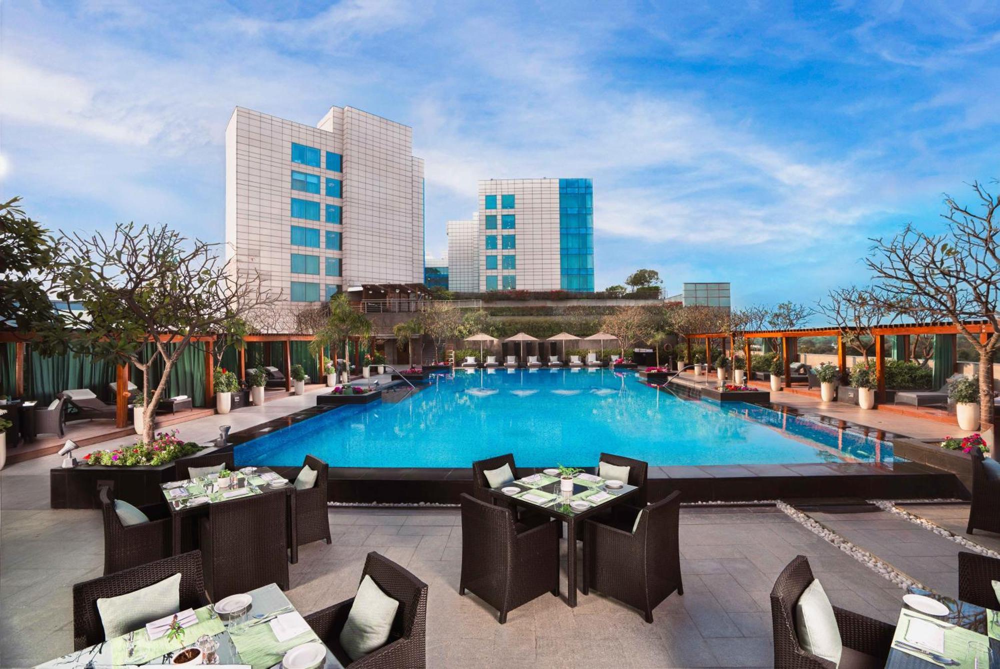 The Leela Ambience Gurugram Hotel & Residences - The Luxury Urban Sanctuary Gurgaon Eksteriør bilde The Park, New Delhi