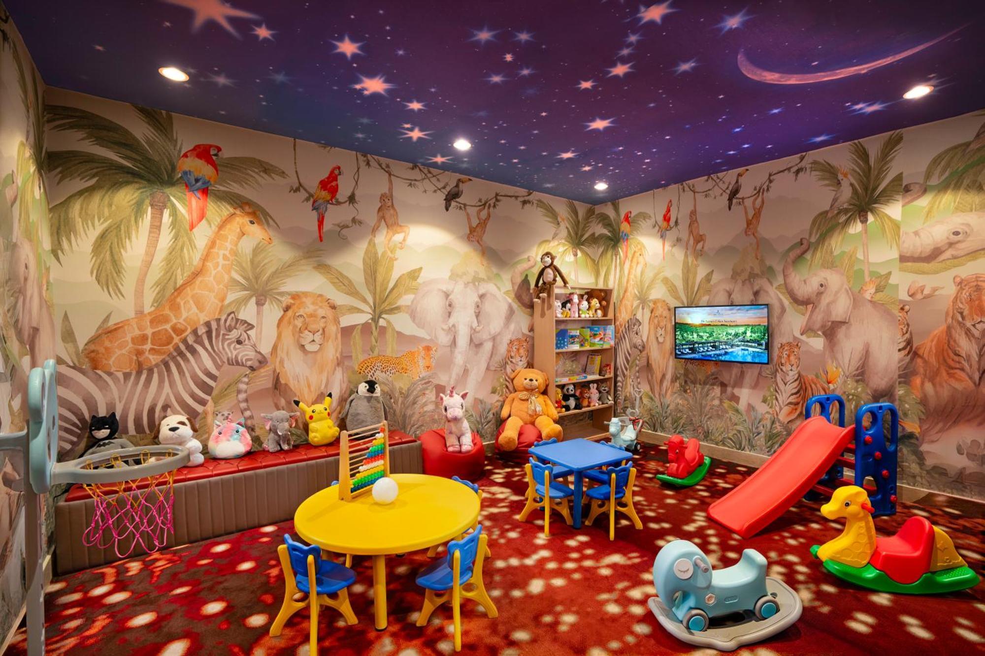 The Leela Ambience Gurugram Hotel & Residences - The Luxury Urban Sanctuary Gurgaon Eksteriør bilde Kids Club