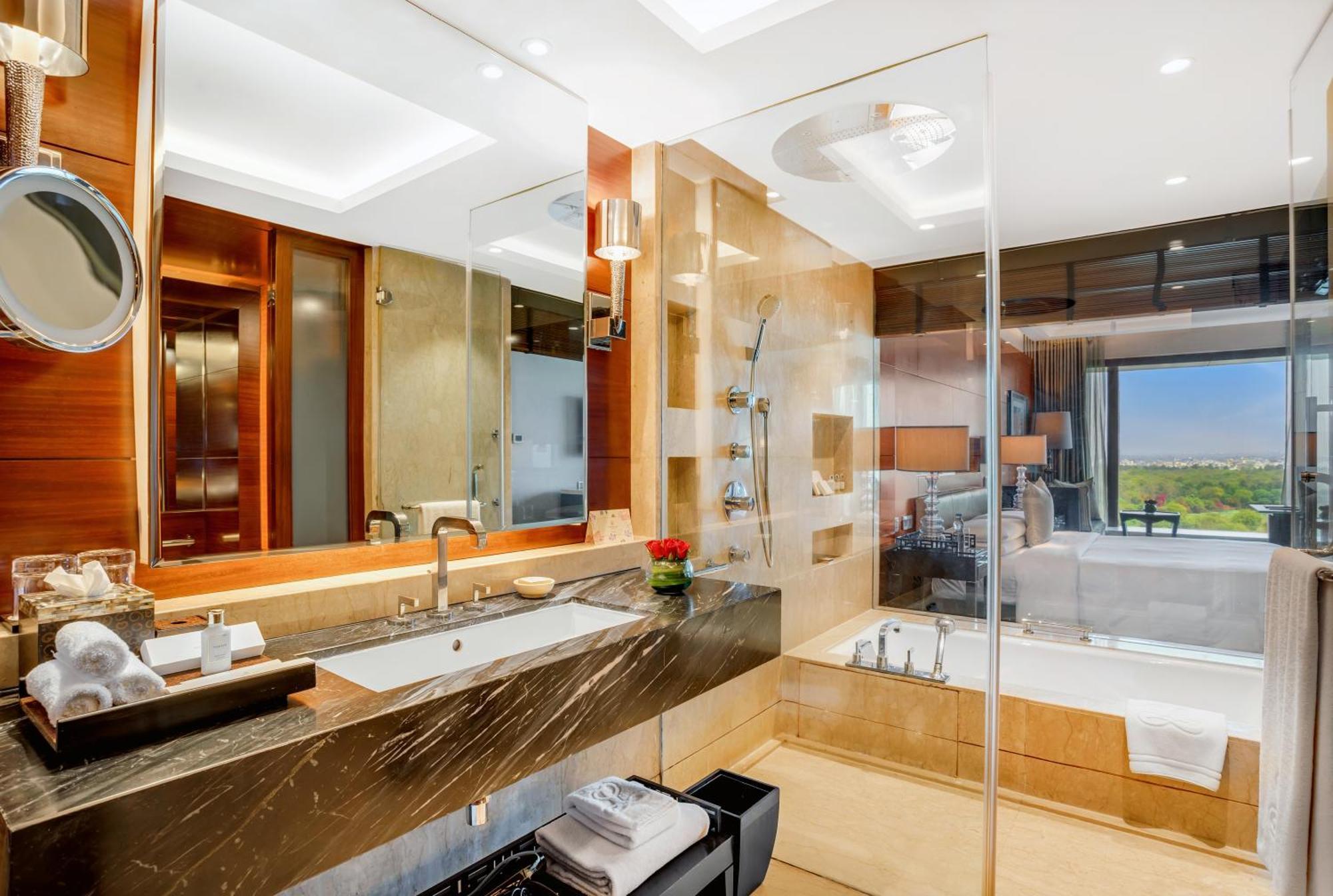 The Leela Ambience Gurugram Hotel & Residences - The Luxury Urban Sanctuary Gurgaon Eksteriør bilde